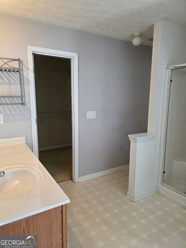 Building Photo - 387 Spring Walk Trce