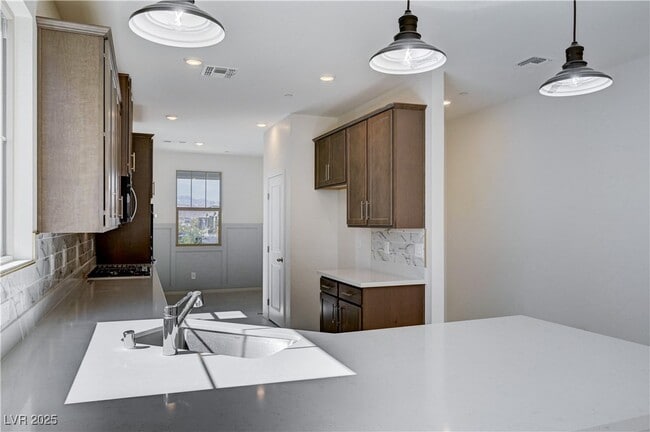 Building Photo - 12470 Madison Pk Pl