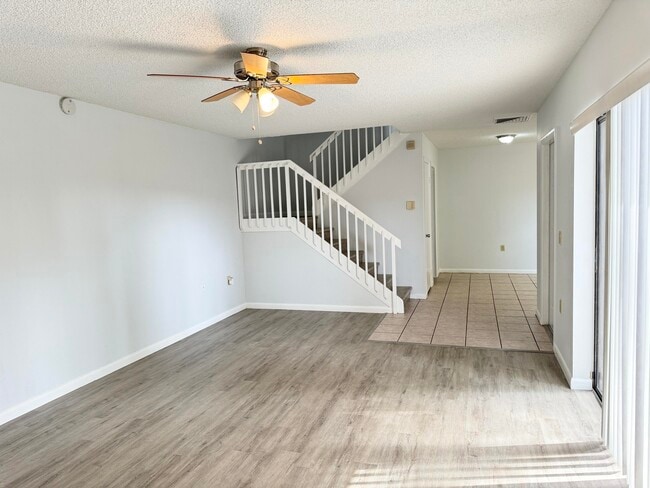 Building Photo - 563 Green Springs Pl