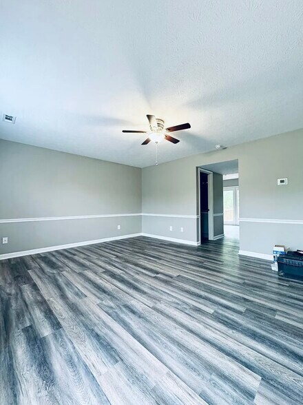 Building Photo - 206 S Keeneland Dr