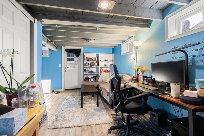 Building Photo - 12 Pomeroy St