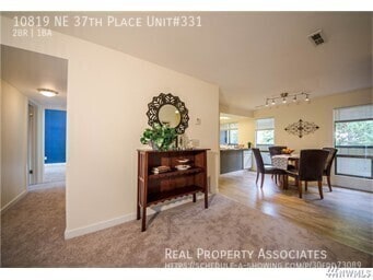 Building Photo - 10819 NE 37th Pl