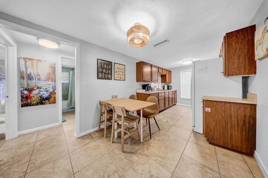 Building Photo - 779 34th St SE