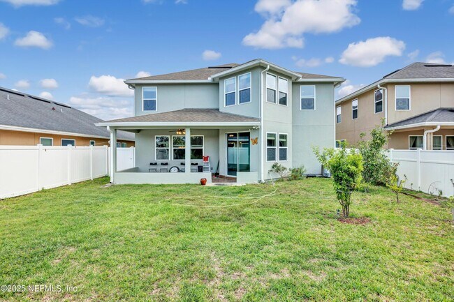 Building Photo - 12237 Woodview Dr