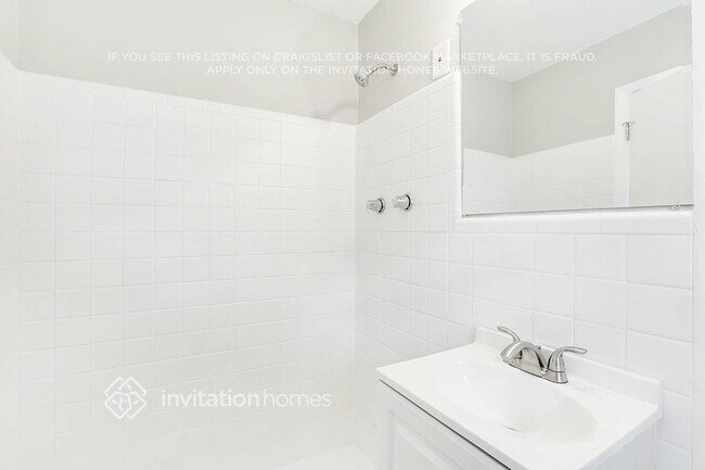 Building Photo - 2550 Greenwood Cir