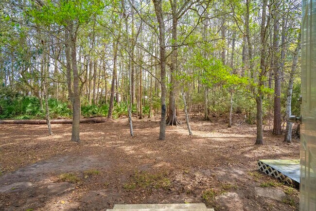 Building Photo - 4040 Red Pine Ln