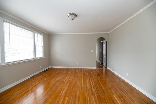 Building Photo - 519 Harolds Dr NW