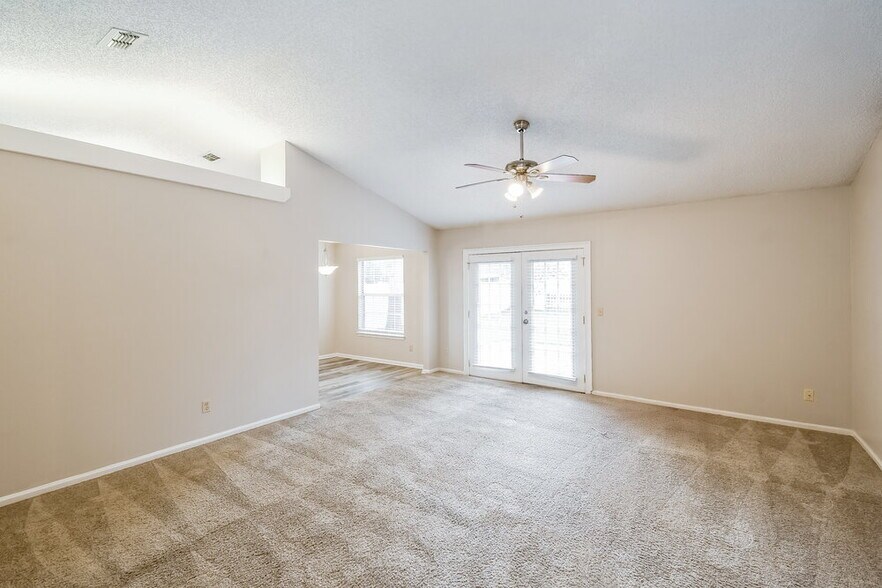 Building Photo - 3176 Chads Ct