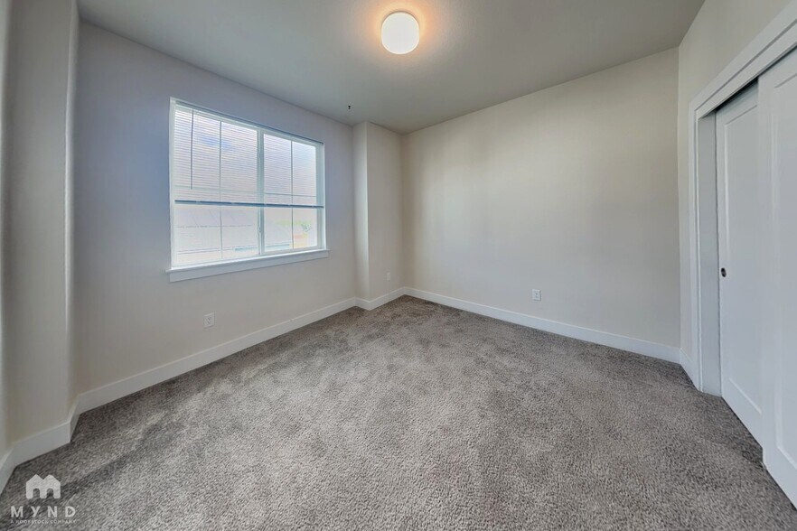 Building Photo - 10328 Milwaukee Cir