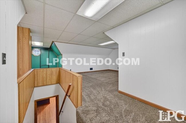 Building Photo - 667 Caswell Ave