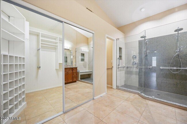 Building Photo - 11144 E Laurel Ln