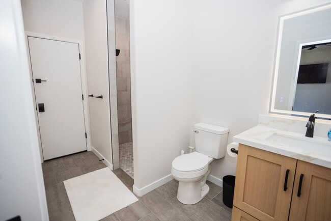 Building Photo - VR - 881 Pueblo Dr