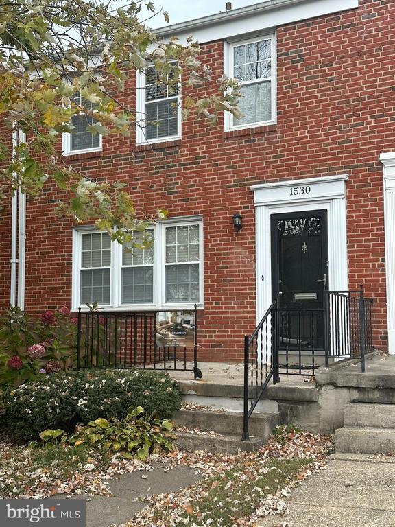 Building Photo - 1530 Cottage Ln