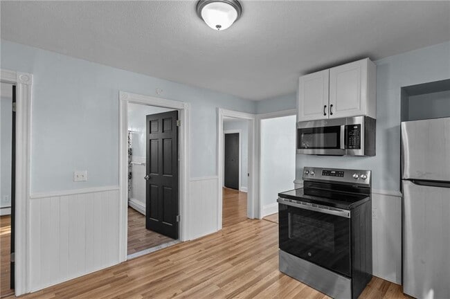 Building Photo - 60 Morris Ave