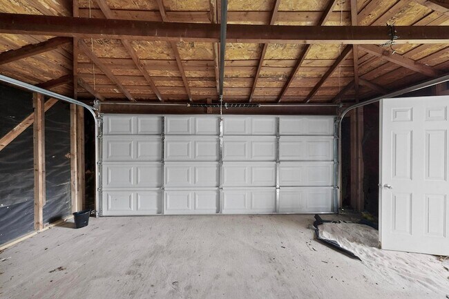 Building Photo - 2812 San Medina Ave