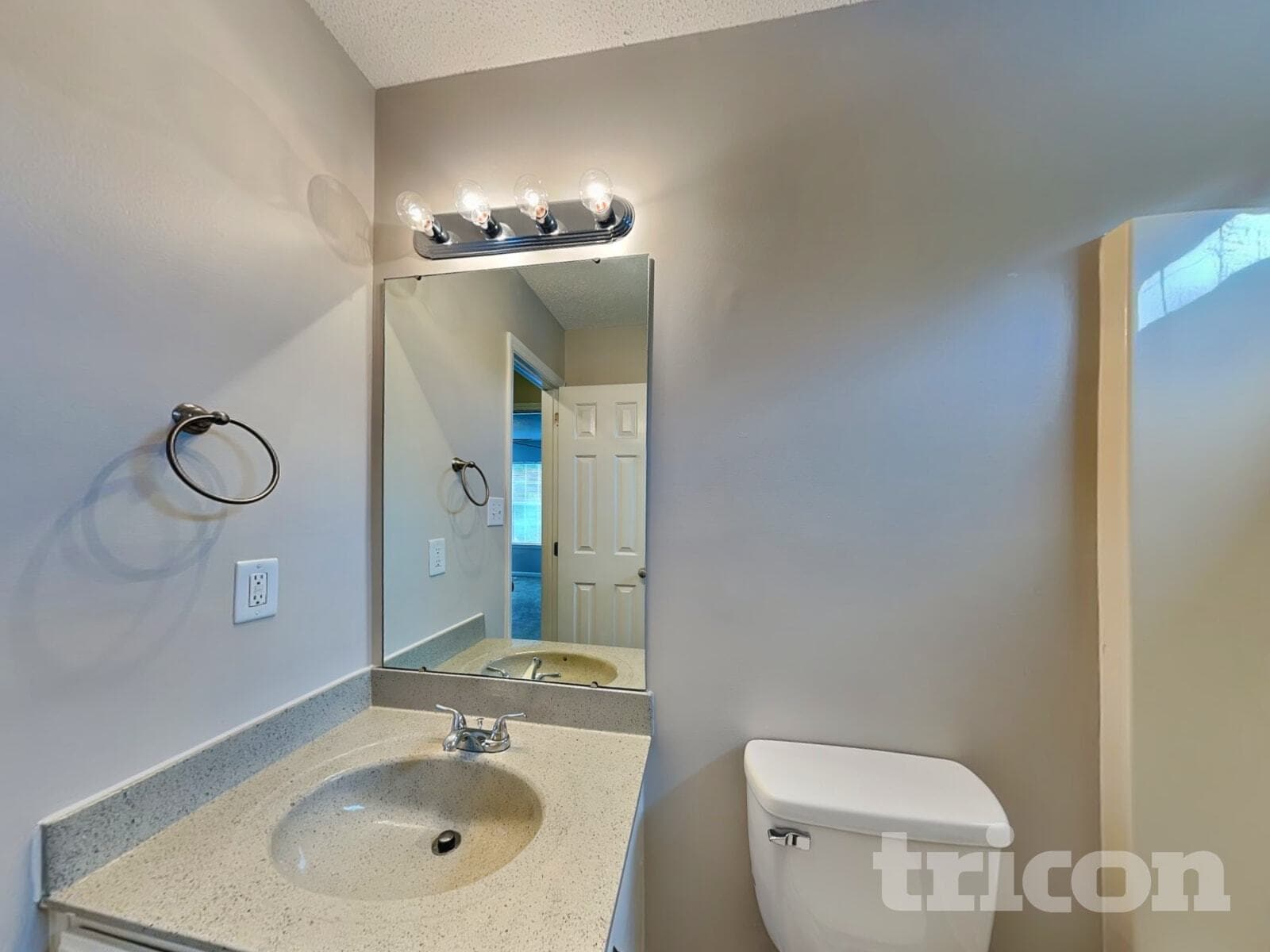 Building Photo - 11136 White Stag Dr