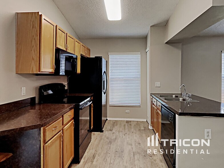 Building Photo - 1576 Palmstone Dr