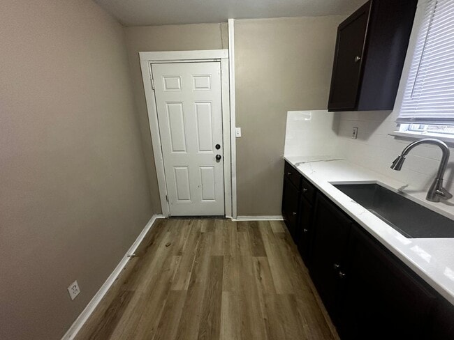 Building Photo - 3 Bedroom Home in Gary