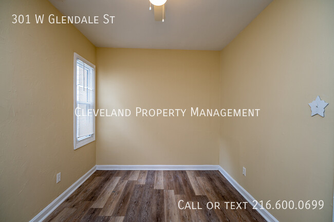 Building Photo - 301 W Glendale St