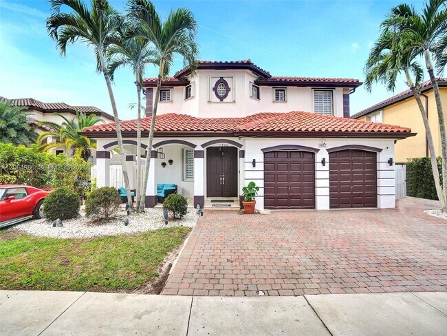 Building Photo - 6662 SW 166th Ct