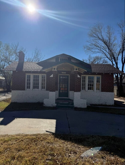 Building Photo - 1203 SW 10th Ave