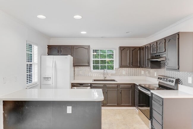 Building Photo - COMING SOON! Prescott Village 3-Bed, 2-Bat...