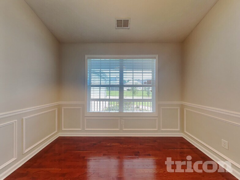 Building Photo - 223 Overlook Ct