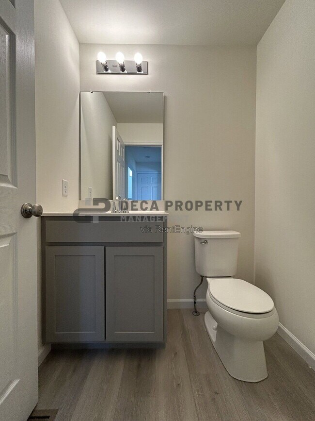 Building Photo - 16732 River Stone Dr