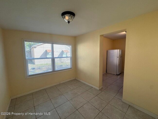 Building Photo - 708 Hazel Ave