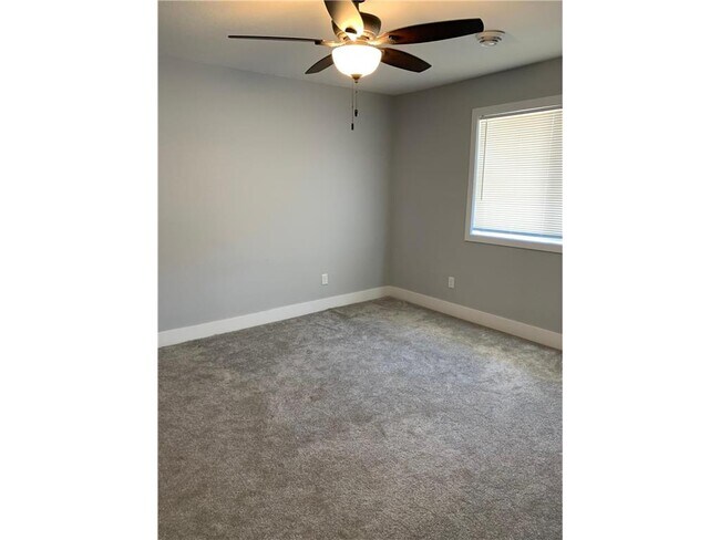 Building Photo - 770 Plum Tree Ln