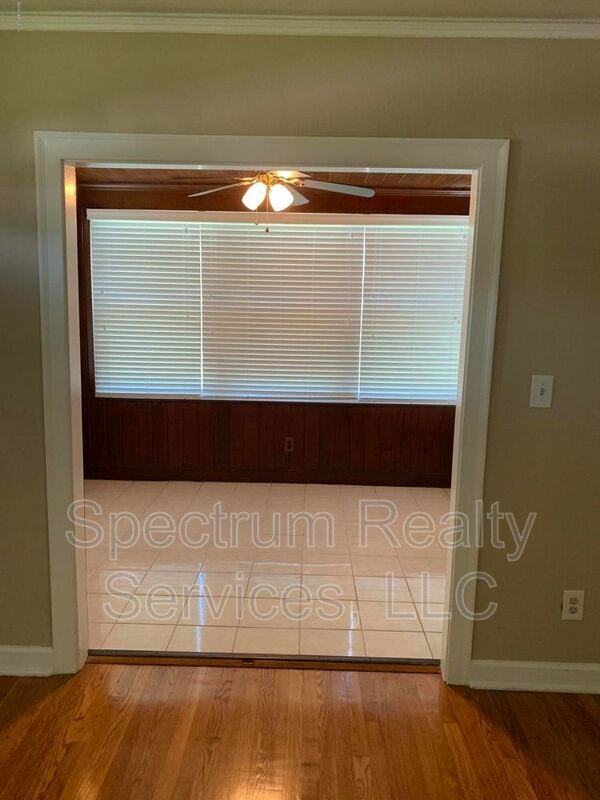 Building Photo - 2151 Traymore Rd