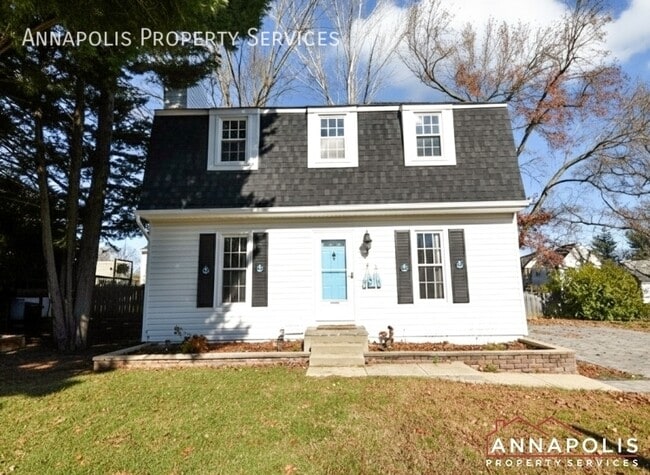 Primary Photo - 1011 Hyde Park Dr