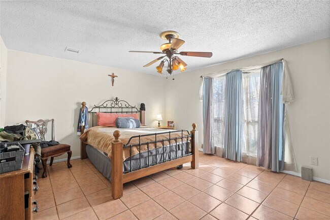 Building Photo - 4123 Yupon Ridge Dr