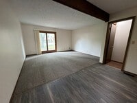 Building Photo - 4620 Grassridge Rd