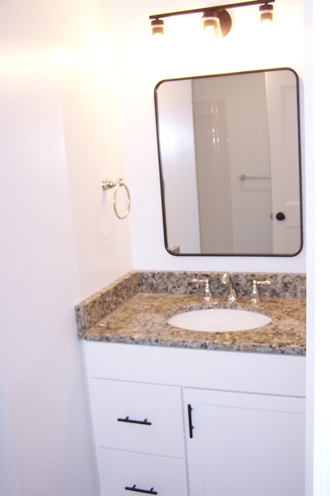 Bathroom - 26 E Pomfret St