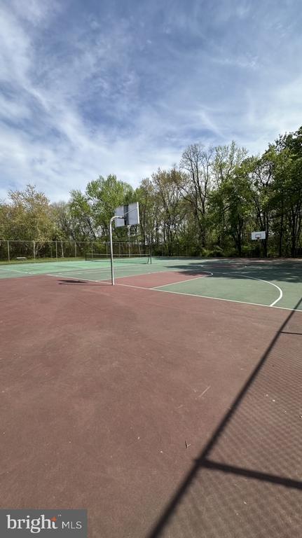 Building Photo - 14646 London Ln