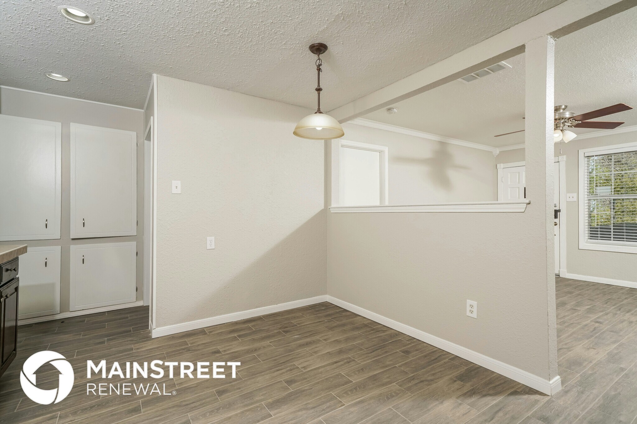 Building Photo - 2937 Larry Dr