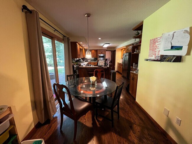 Building Photo - Spacious & Serene 4 Bedroom Country Contem...