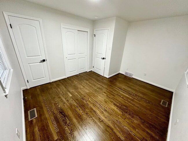 Building Photo - 345 Harvard Dr