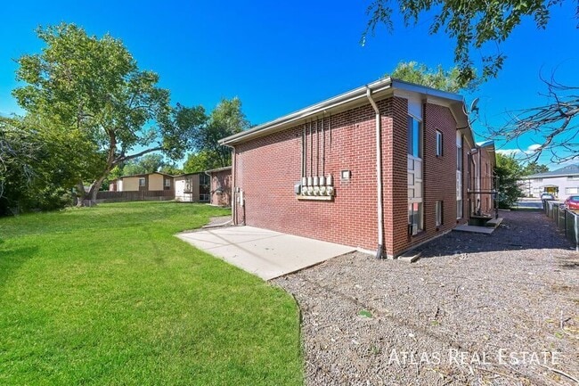 Building Photo - 3750 Owens St