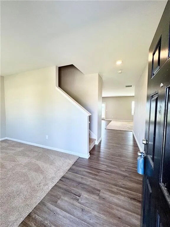 Building Photo - Corner-Lot Luxury Living in Bridlewood Far...