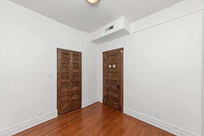 Building Photo - 3744 N Fremont St