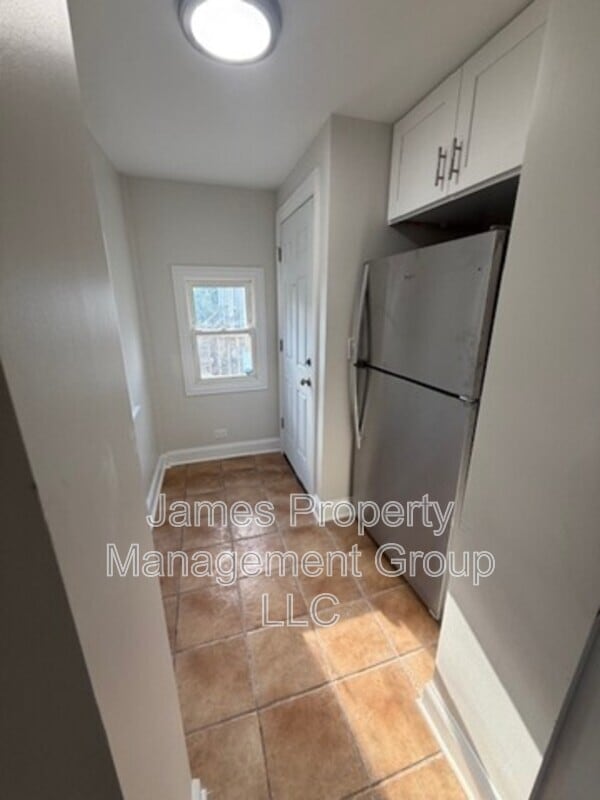 Building Photo - 3601 W Le Moyne St