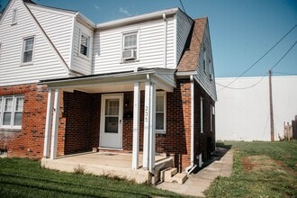 Building Photo - 235 Adelia St