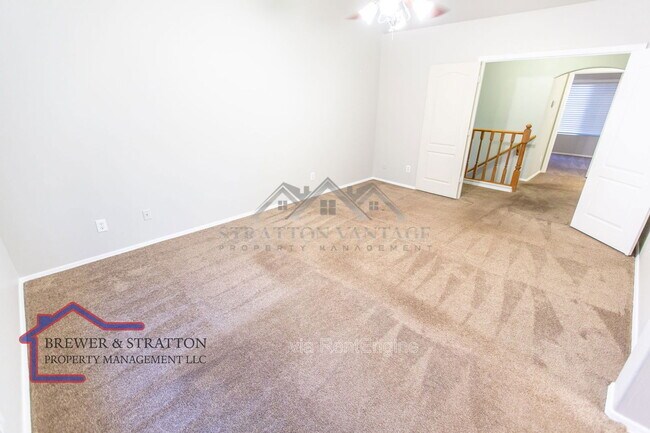 Building Photo - 1431 E Encinas Ave