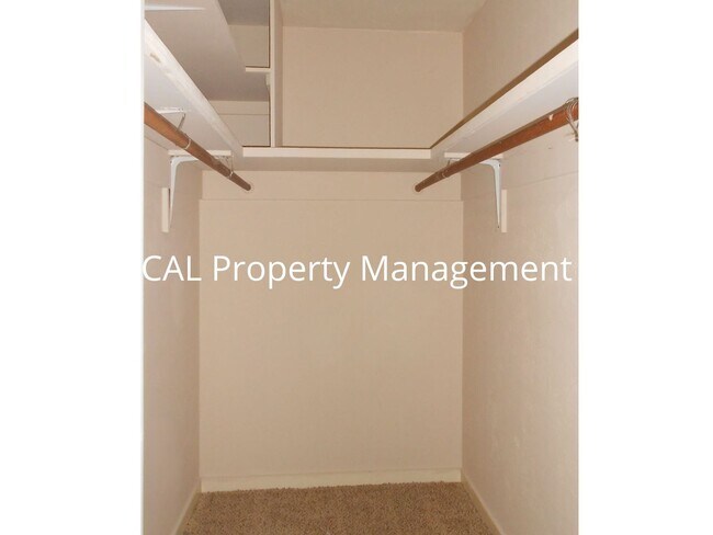 Building Photo - 1 Bedroom Duplex | North Salinas