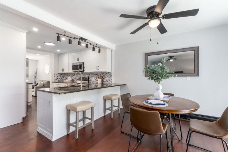 Building Photo - 180 Gazo Ave