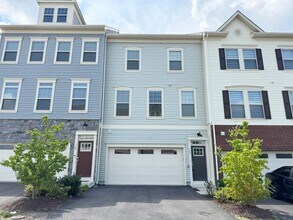 Building Photo - STAFFORD - CENTRAL LOCATION NEAR QUANTICO/...
