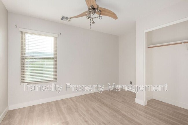 Building Photo - 9255 E Shasta Dr