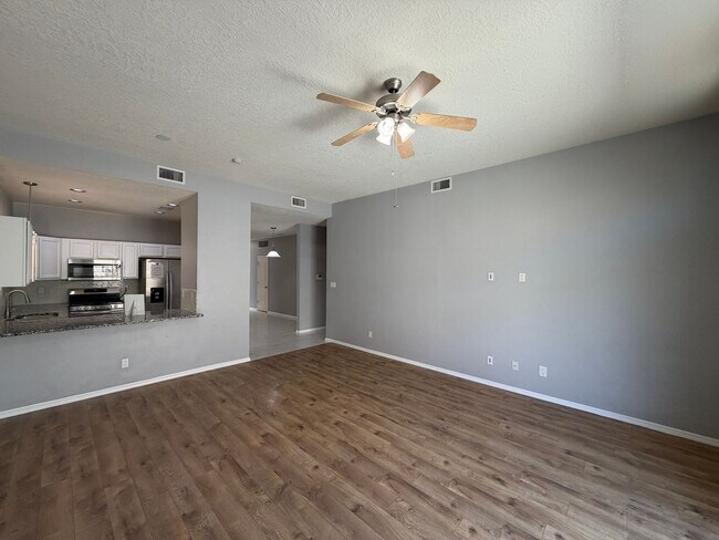 Building Photo - Beautiful Luxury Single Story Town Home Available Near Coors Blvd NW & Dellyne Ave NW!